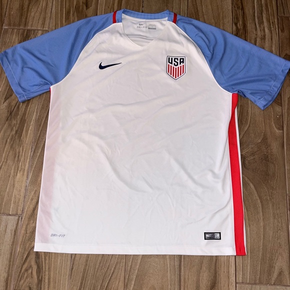Nike White and Blue USA Soccer Shirt - Picture 1 of 4